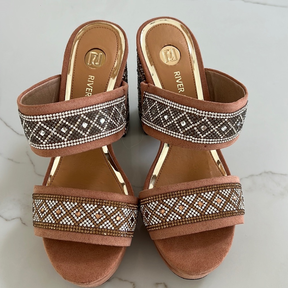River Island Whitney